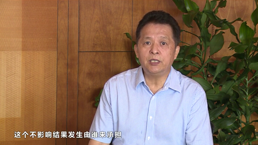 自建楼层藏隐患，租客火场逃生受伤引纠纷